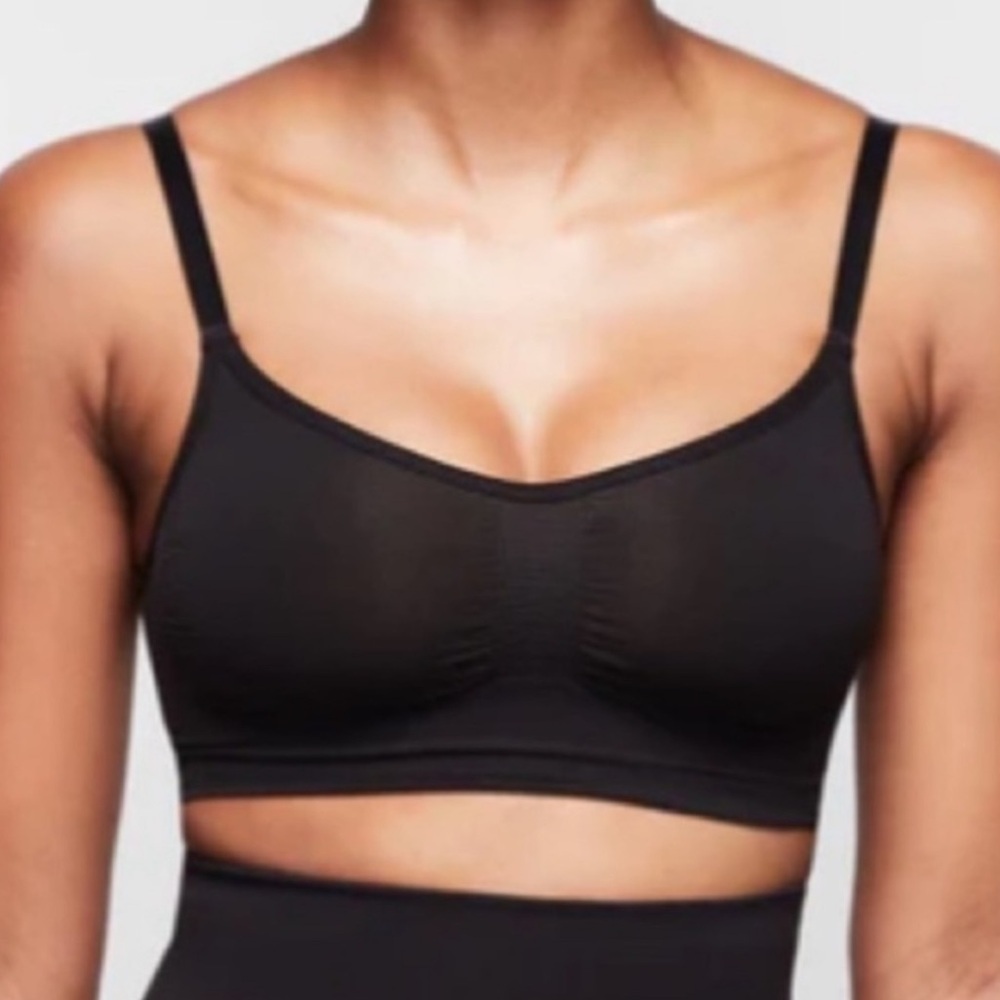 Skims Onyx Black Seamless Sculpt Bralette